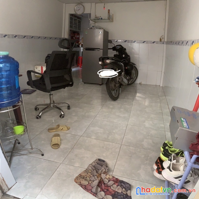 Nhà 2 tầng - 3 phòng ngủ - sổ hoàn công đủ - đường số 4 linh tây