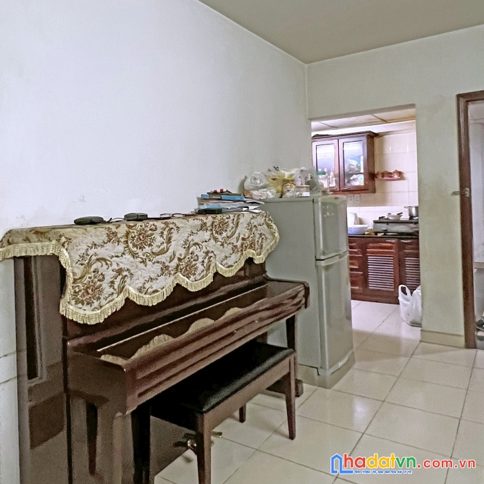 Chính chủ cần bán căn hộ 2.20 (70m2) lô m cc bàu cát ii, tân bình, hồ chí minh.