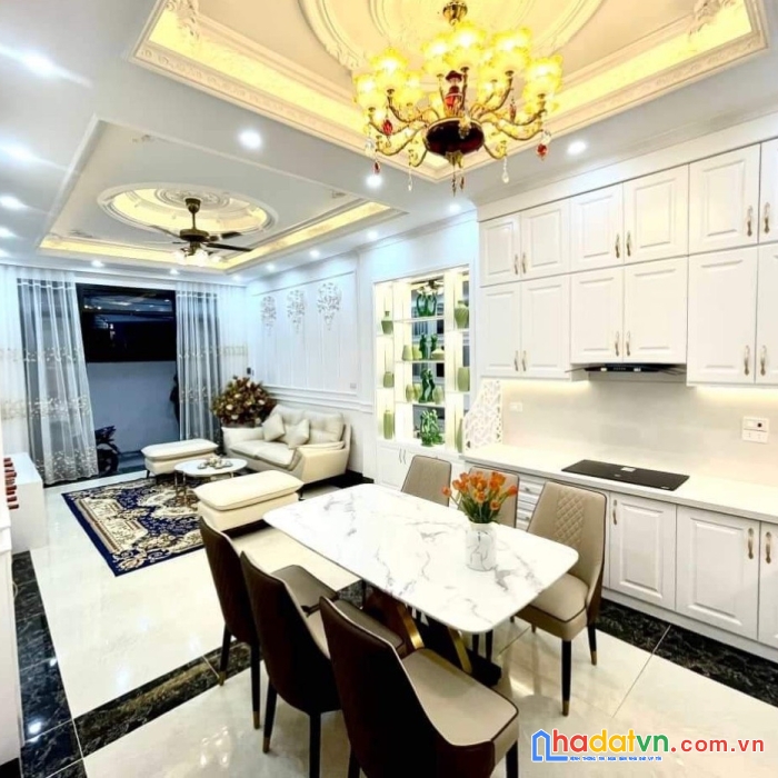 Ngọc thụy long biên 40mx5t nhỉnh 4tỷ phân lô, ô tô đỗ cửa
