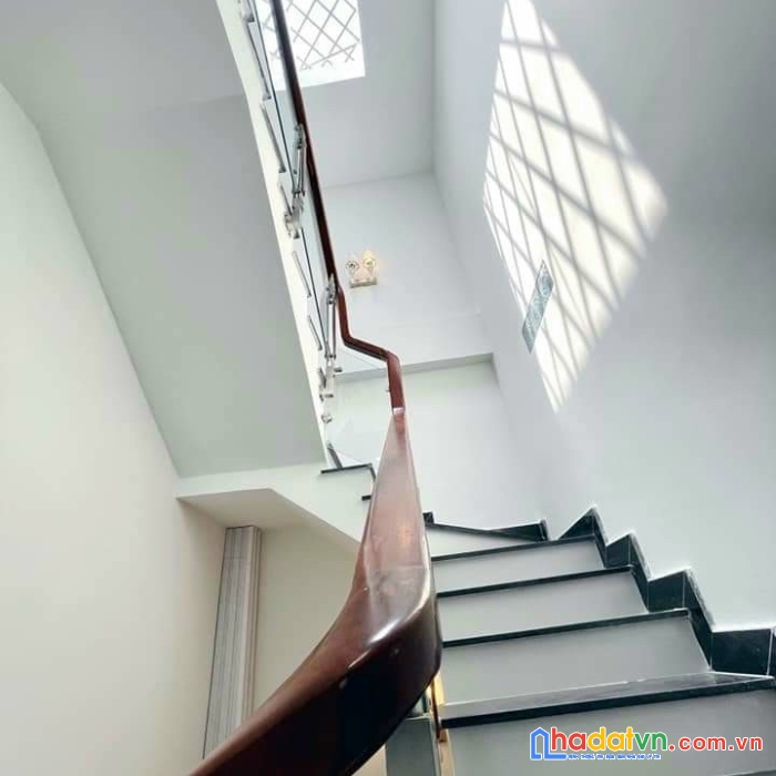 Nhà bán hxh 4lầu 35m2_nguyễn đình chiểu p4 q3