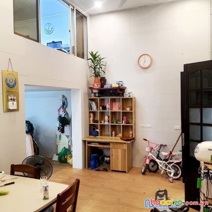 Bán nhà  phố vĩnh phúc-ba đình 28m2 mt 4.5m-giá 2.8 tỷ-ngõ thông thoáng-ô tô gần