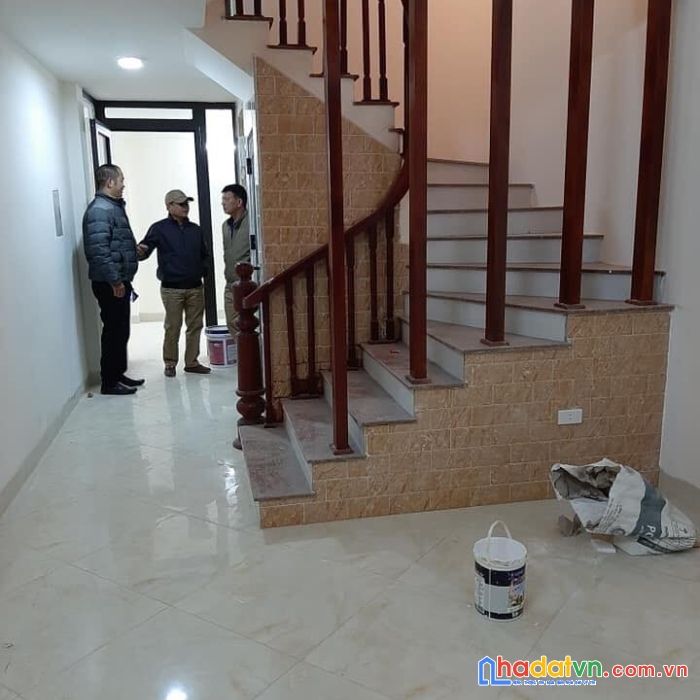 Hẻm xe tải nguyễn hiền ở ngay 3 lầu btct tặng nội thất bán gấp