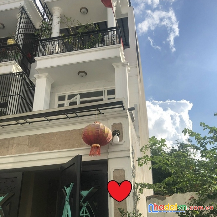 Gấp bán nhà 1 trệt 2 lầu linh tây sát phạm văn đồng 80m2 giá 8.7 tỷ