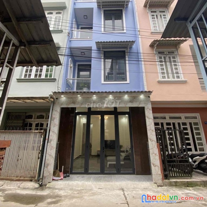 Chính chủ cần bán nhà 1 trệt 3 lầu cách ngô quyền thành phố đà lạt, lâm đồng