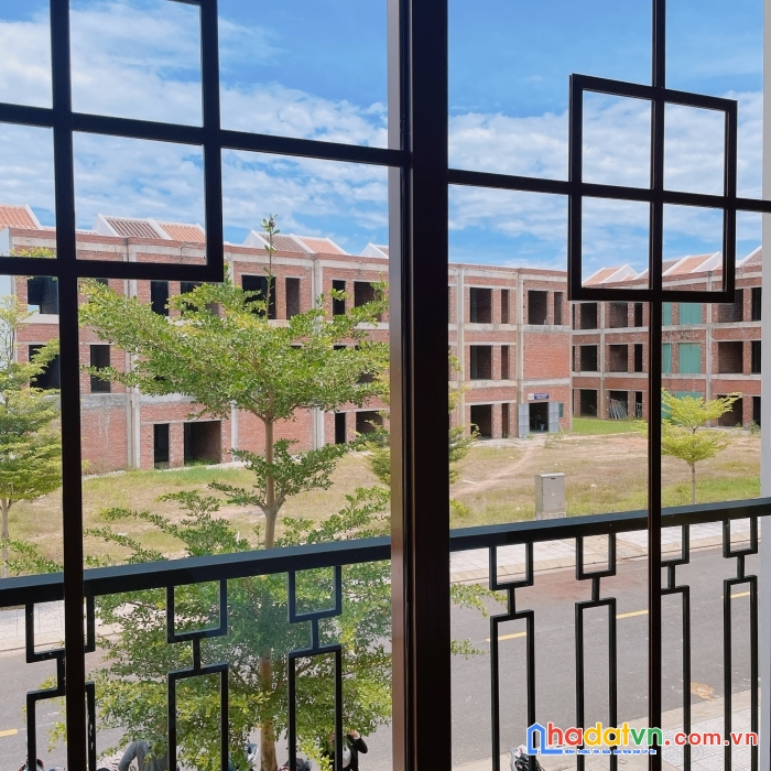 Shooptel  mặt sông nam hội an city
liên hệ để giữ cho mình vị tri đẹp nhất có thể 0773362557