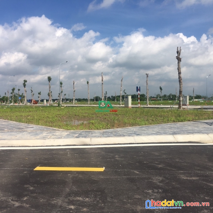 Bán 90m đất bìa làng x8 hà phong liên hà giá rẻ