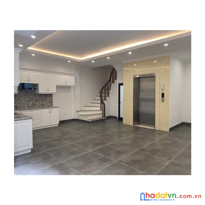 Hiếm! phân lô 7 tầng thang máy, kinh doanh, đội cấn - ba đình.