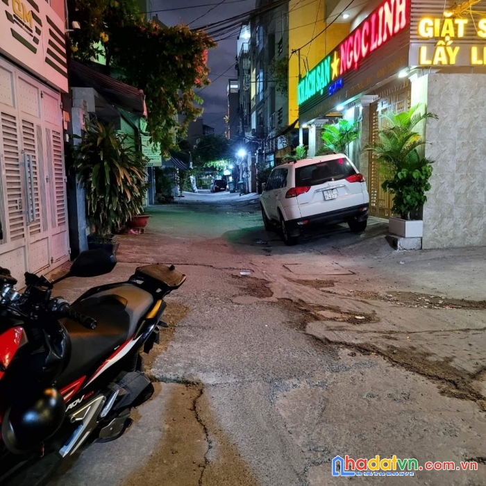 Khu vip phường 11- bình thạnh. hẻm xe hơi - ô tô ngủ trong nhà - khu cán bộ cao cấp - dân trí cao,