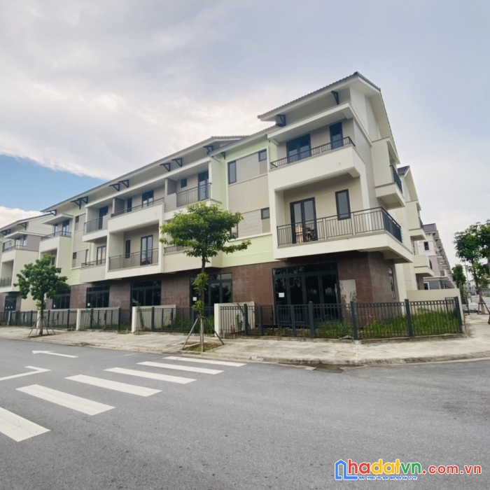 Căn nhà phố view sông 90m2 buôn bán sầm uất tại kđt singapore chỉ có duy nhất 1căn đang bán