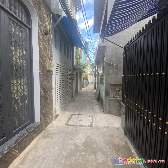 [6,x tỷ] [q.6] nhà đẹp - 3 mặt tiền - hẻm thông