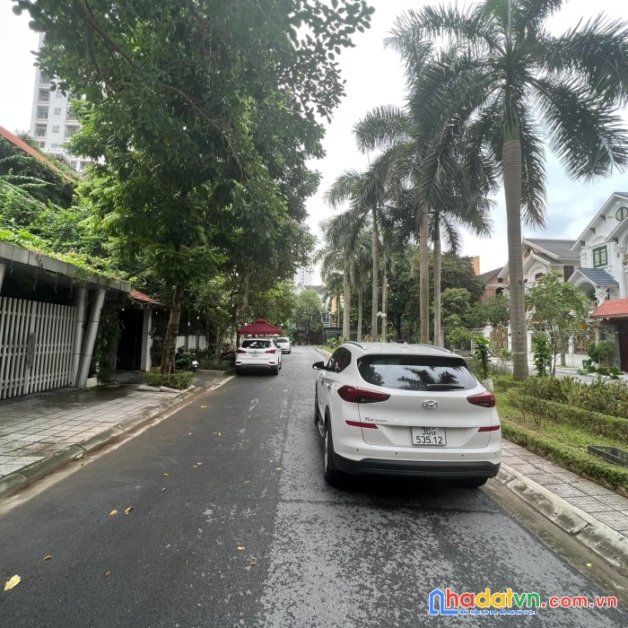 Bán biệt thự kđt pháp vân 286m2 0909858789