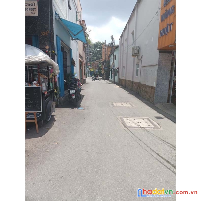 Bán nhà 4 tầng btct, hxh6m trước nhà gần tân bình