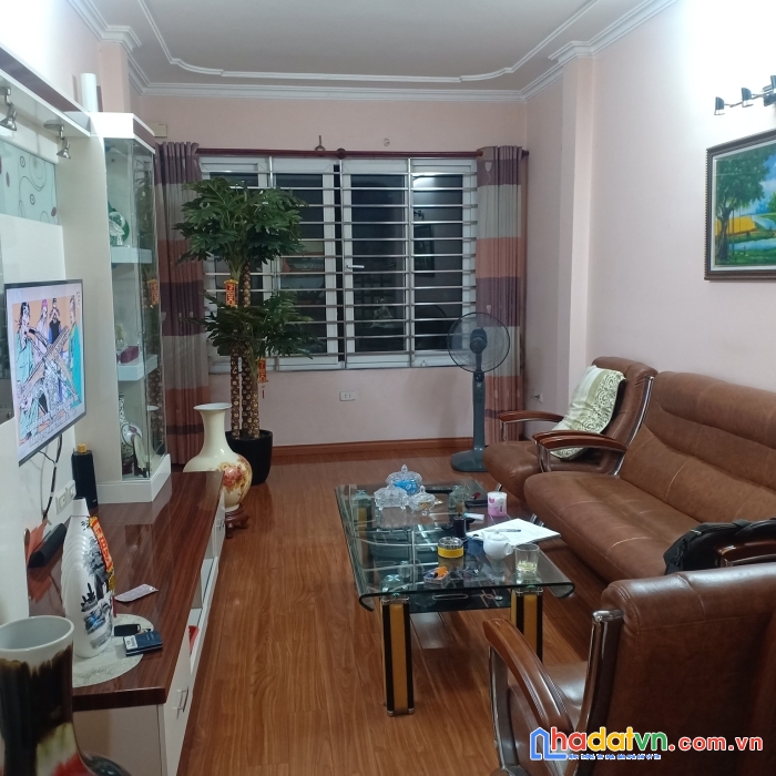 Gia chủ cần bán nhà phố kim đồng, nhỉnh 4 tỷ, 35m2*5 tầng*3 ngủ, mt 4.5, gần ô tô