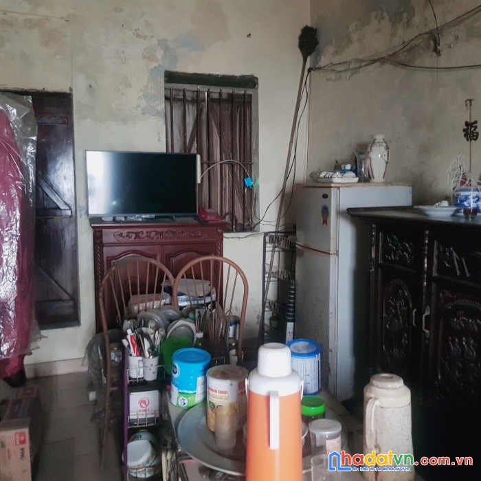 Bán nhà phố yên hoà, 40m nhà cấp 4, vài bước ra phố, oto đỗ gần, 2.45 tỷ