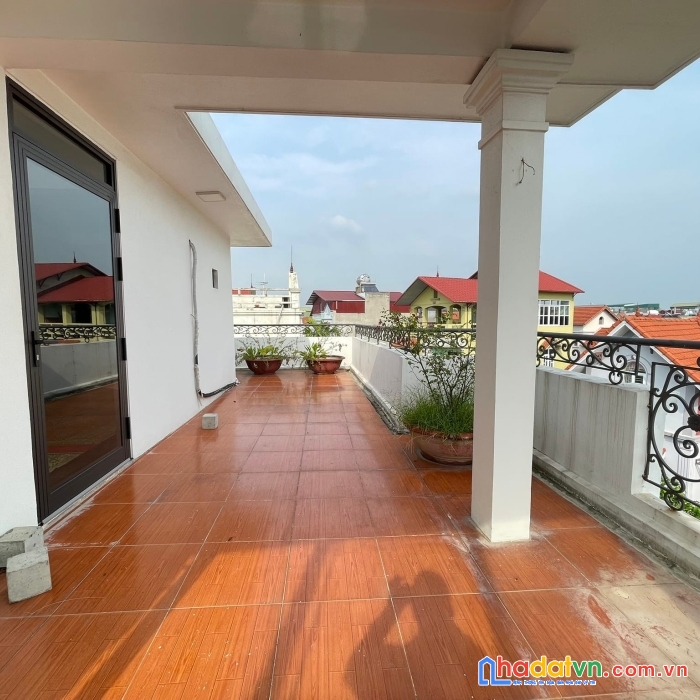 Bán gấp biệt thự lô góc, phúc lợi, long biên, 121m2 x 4 tầng, đủ nội thất, hơn 9 tỷ