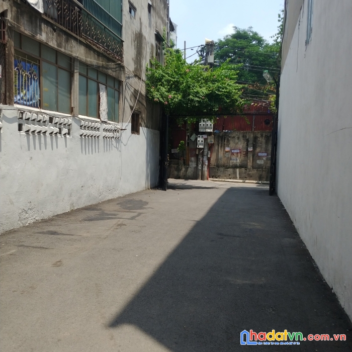 Nhỉnh 8 tỷ có ngay nhà đẹp gần hồ bồ đề , thang máy sịn