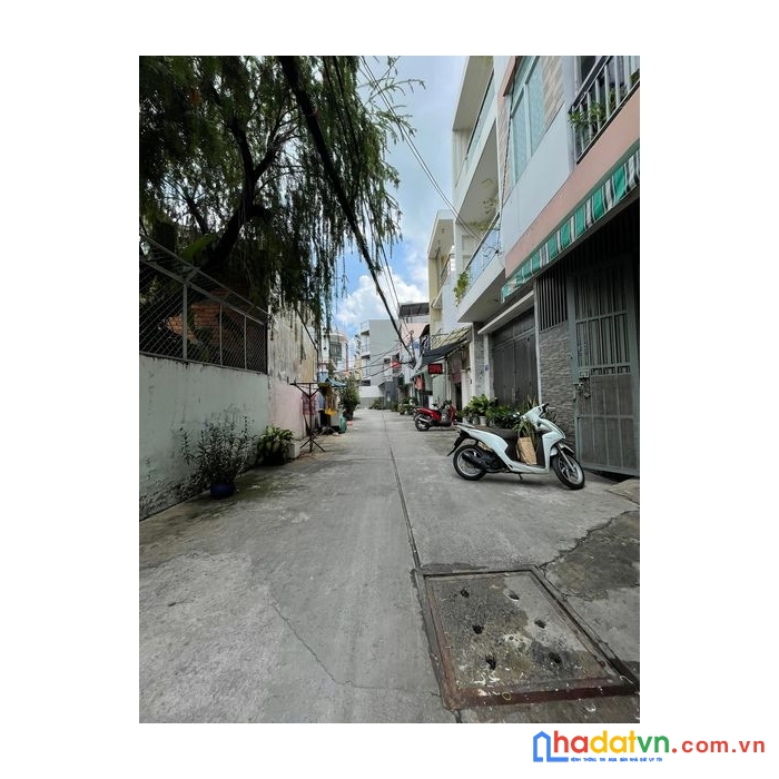Chỉ nhỉnh 5 tỷ có nhà hẻm nhựa xe hơi đỗ của ngay khu vực vip âu cơ tân bình giáp ngay bàu cát