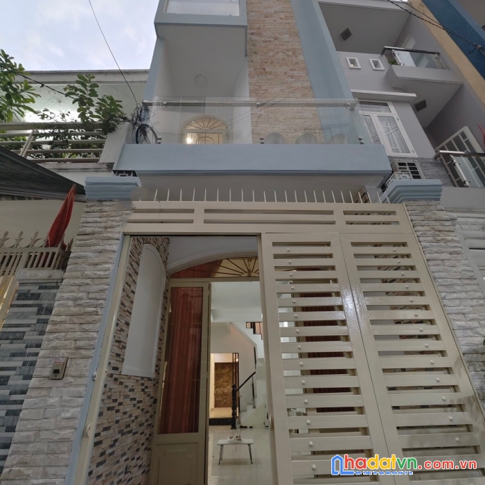 Hàng hot hxh đinh tiên hoàng, 49m2, 3 tầng, chỉ 6.2 tỷ tl