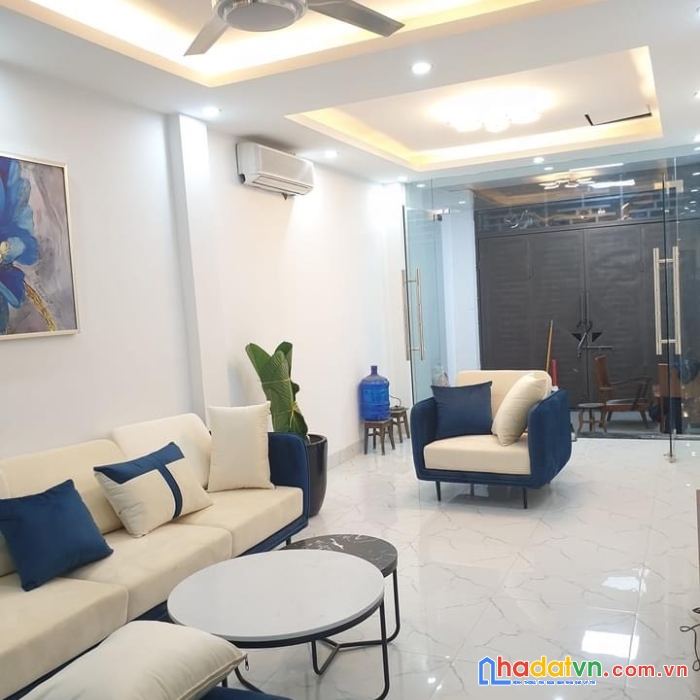 Hoa hậu phố nhuệ giang - nguyễn trãi, hà đông, dt 38m2*5t xây mới, ô tô đỗ cửa. giá chỉ 4.9 tỷ