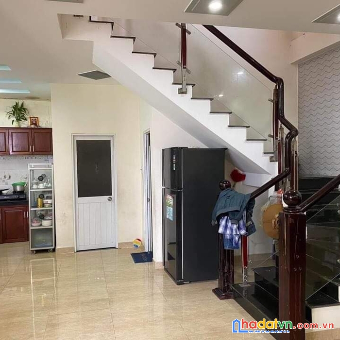 Chủ gửi bán gấp nhà 2 tầng tôn đản, kiệt ô tô, dtsd 116m2, giá 2.05 tỷ