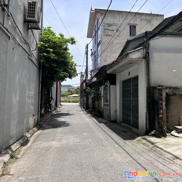 Bác nào kết đất lô góc kẻ tạnh, long biên 56m2, 5.6 tỷ, chốt ngay nhé.