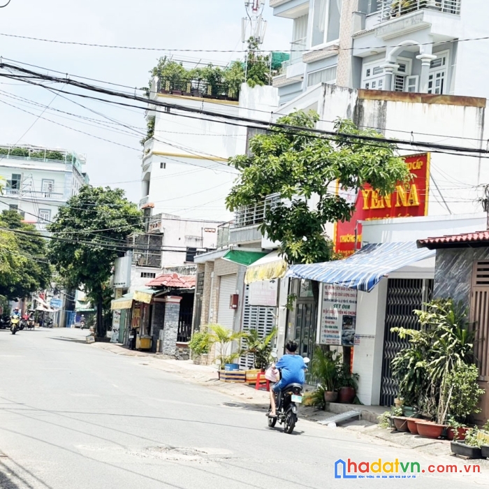 Q12.043. mtkd đa ngành nghề, ngay cvpm quang trung, 102m2, 3 tầng, nhỉnh 9.6 tỷ.