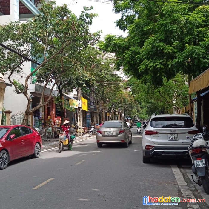 Bán nhà mặt phố quang trung, thị xã sơn tây 55,9m2, lô góc, kinh doanh tốt, cách phố đi bộ vài bước