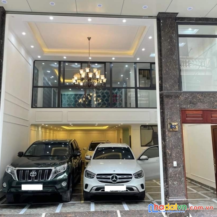Bán nhà hoàng quốc việt, cầu giấy, phân lô, thang máy, 86m2, mt: 7.4m. giá 32.8 tỷ