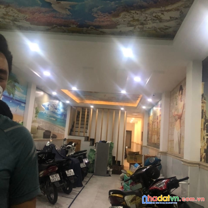 Chdv mặt tiền tân sơn p.12 gò vấp, 7 tầng 20 phòng, doanh thu 53 tr/th