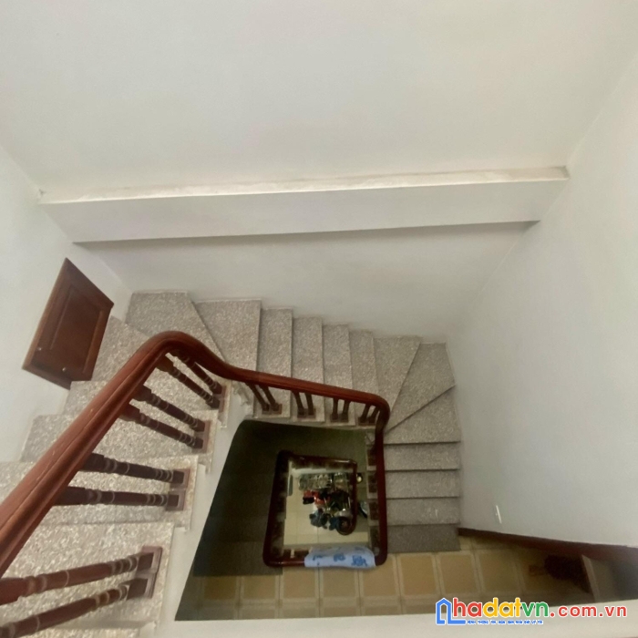 Chủ cần bán gấp nhà 3tầng x 40m tại phú diễn, giá 3 tỷ.