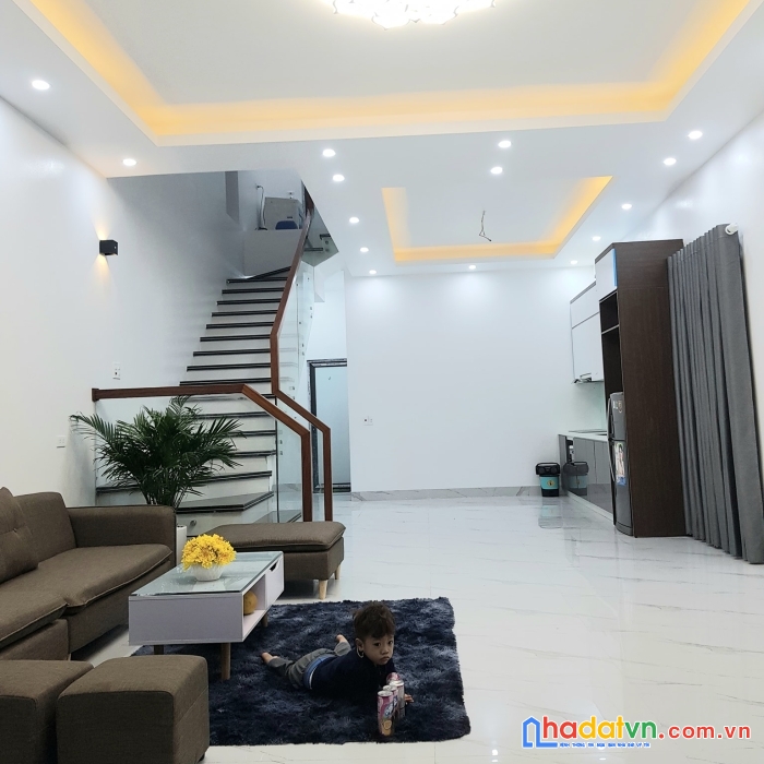 Bán nhà quan nhân, 78m2, mặt tiền 5m, 6.5 tỷ. ngõ thông, đẹp, 4 ngủ khép kín. 0852.270.902