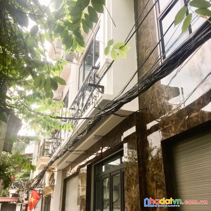 Nhỉnh 5 tỷ có ngay nhà vĩnh phúc ba đình. 38m2x5 tầng, sổ hoa hậu