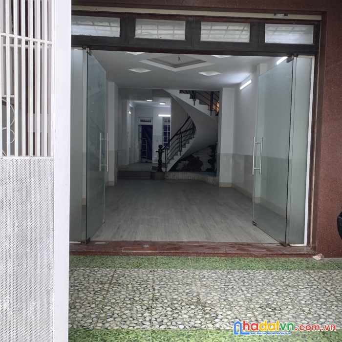 Cho thuê mt đường nguyễn hoàng, p.an phú, dt 80m2 3 lầu , phù hợp ở làm văn phòng công ty