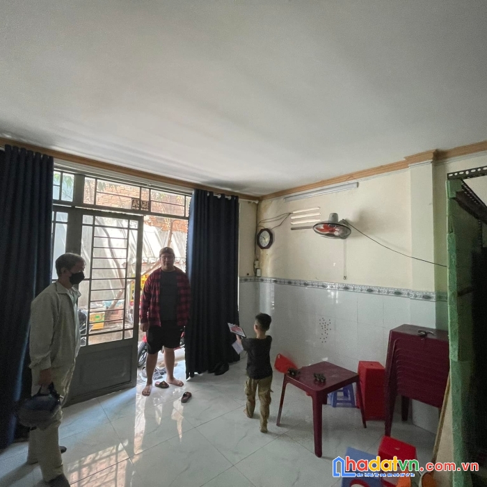 Nhà gần ngã tư bình triệu 32m2 giá 2.1 tỷ gigamal phạm văn đồng.