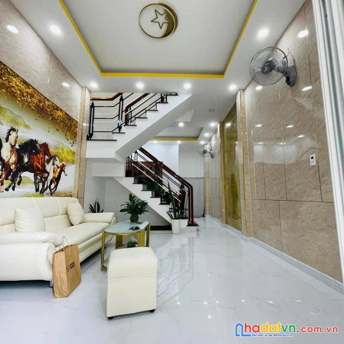 Bán gấp nhà xinh huỳnh văn nghệ, 2 tầng, 34m2 nhỉnh 4tỷ