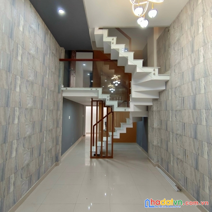 Ô tô đỗ cửa - 20m ra mặt tiền - ngay bv nhi đồng 1 - 3 tầng - 36m2 -  chỉ 6.5 tỷ