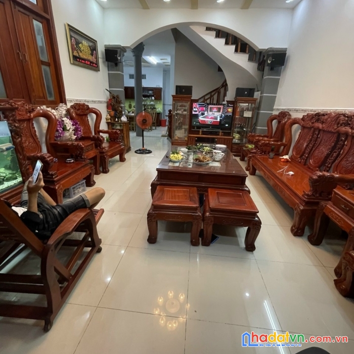 Bán biệt thự mi ni giáp tân phú .q12 130m2(7.5x17.3)chỉ nhỉnh 10 tỷ