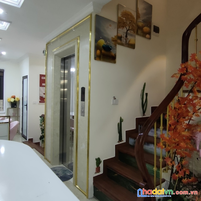 Bán nhà phúng chí kiên nhà mới thang máy ô tô vào nhà kinh doanh, dt 55m2 7t mt 4,2 m giá nhỉnh 10