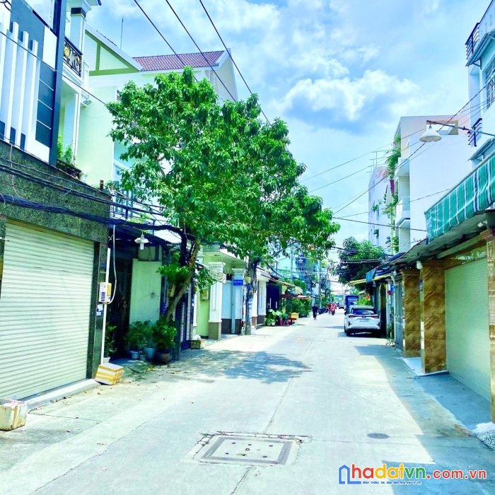 Bán nhà thoại ngọc hầu tân phú, 3 tầng btct, hẻm 5m, 48m2 chỉ nhỉnh 5 tỷ (tl)
