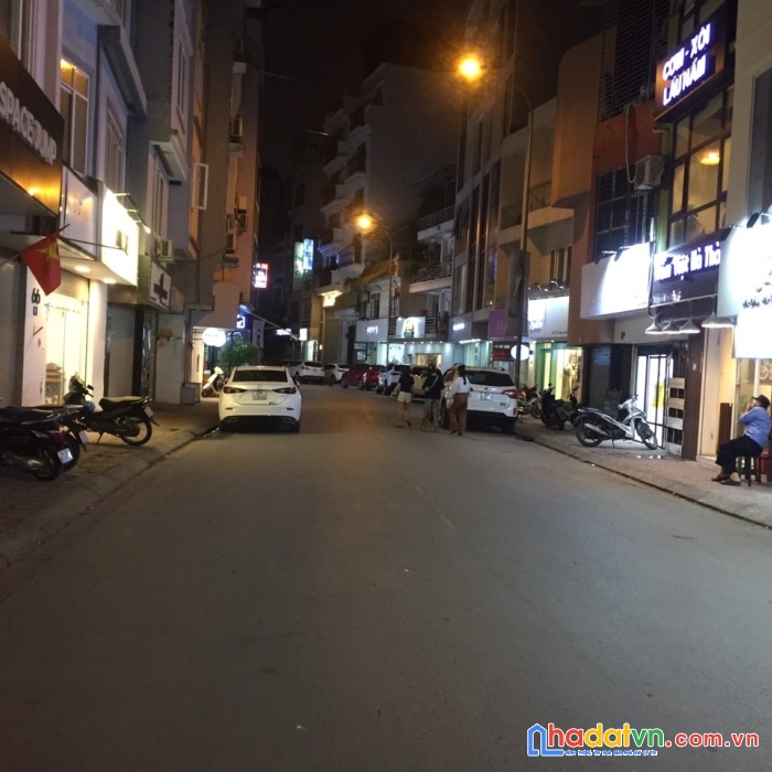 Mặt phố đống đa – vỉa hè rộng – kinh doanh sầm uất ngày đêm – giá chỉ 245 triệu/m².