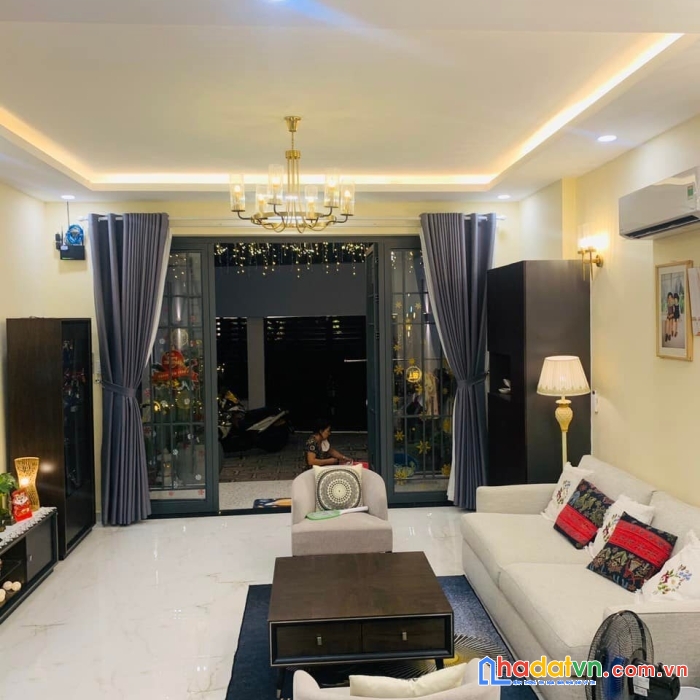 Bán gấp nhà 3 lầu 5x17m hxh âu dương lân phường 3 quận 8