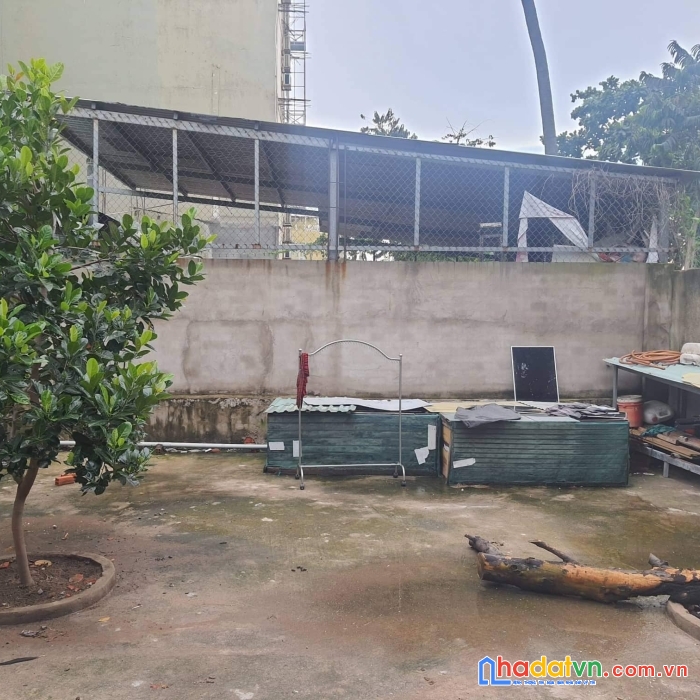 Bán nhà xưởng 1000m2 fun thổ cư, tính ra 20 triệu/m2, sổ nở hậu nhẹ,giá chốt bất ngờ.