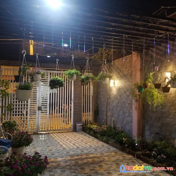 Biệt thự quận 8, mặt tiền mai hắc đế, sát bến bình đông, kiến trúc sư nổi tiếng thiết kế, 3tầng,