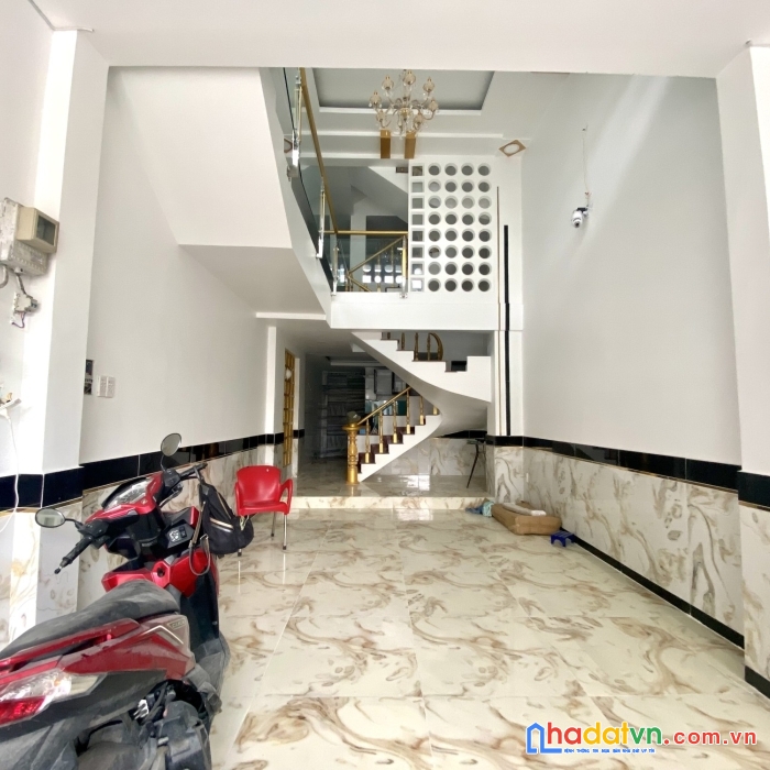 Nhà đẹp mặt tiền ta22 bán gấp, ngộp bank nặng, giá chốt bất ngờ