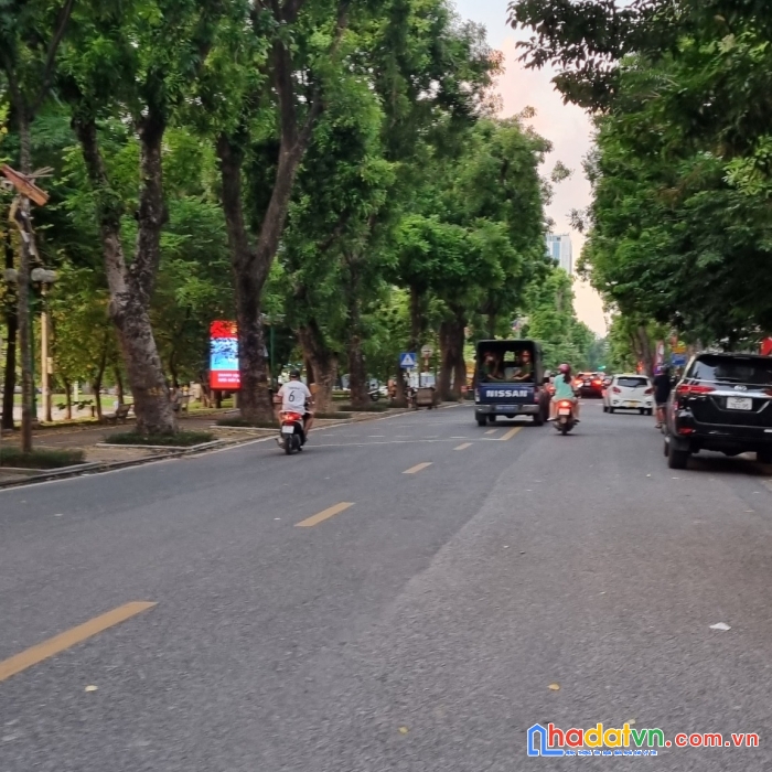Bán nhà gần hồ phố nguyễn du, hai bà trưng, 7 tâng, ô tô, t.máy, kinh doanh, 55m. 26.5 tỷ.