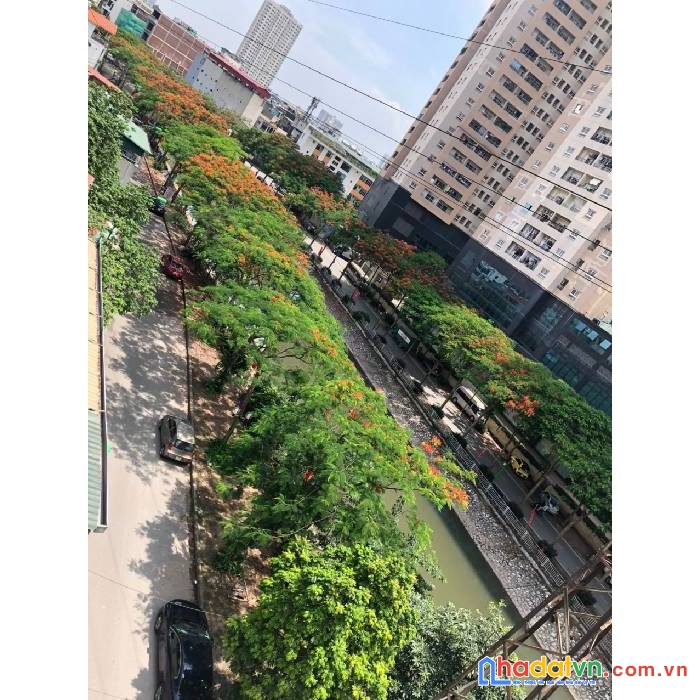 Bán nhà bờ sông sét hoàng mai  dt 48  m2 , 6 tầng , thang máy , giá hơn 10 tỷ , ô tô vào nhà ,