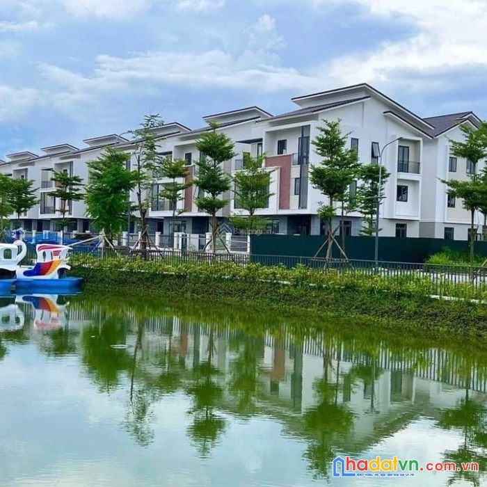 Chính chủ  bán biệt thự song lập 135m xây dựng 3 tầng giá: hơn 7 tỷ( bao đủ thuế phí)