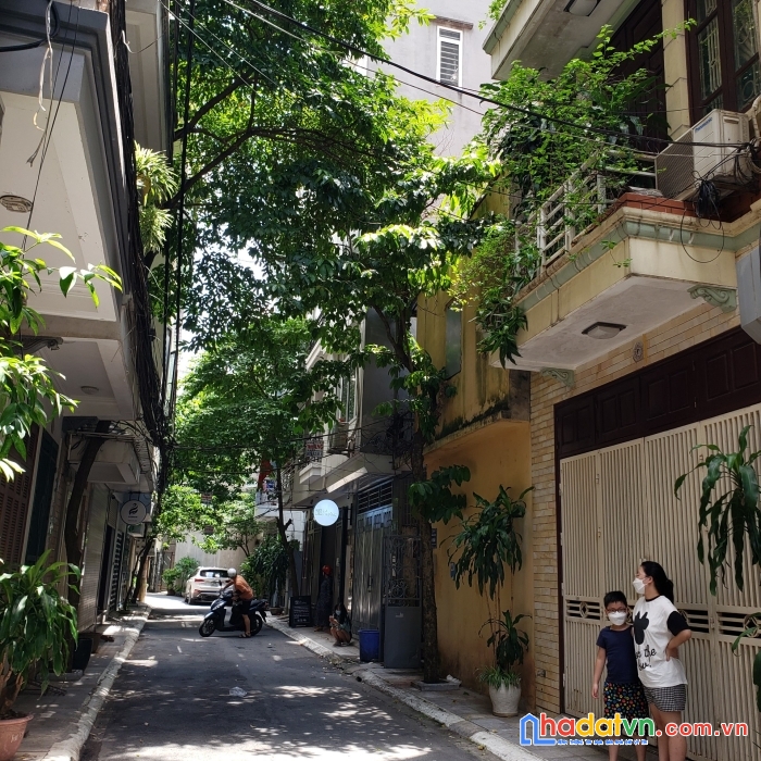 Bán nhà phố mai dịch, vỉa hẻ, ô tô vào nhà, kinh doanh đỉnh 56m2, 5 tầng, 8.8 tỷ