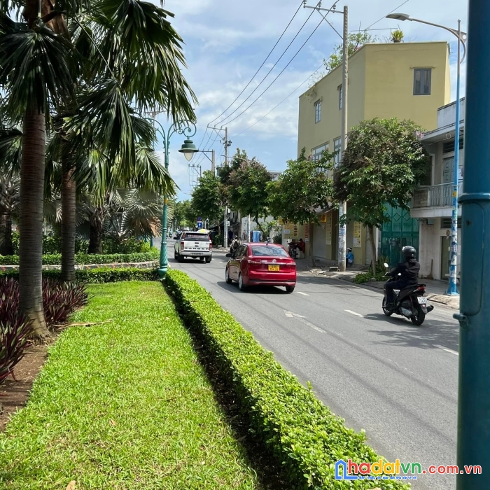 Bán nhà 2 mặt tiền kênh tân hóa, tân phú, 4 tầng, ngang 8.9 x 35,  291m2, giá 30 tỷ.