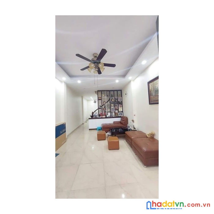 Bán nhà cầu giấy 35m x 5 tầng, ngõ thông, sát oto. giá 3 tỷ.